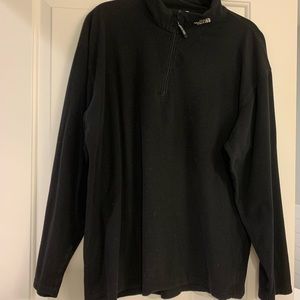 Black men’s north face half zip